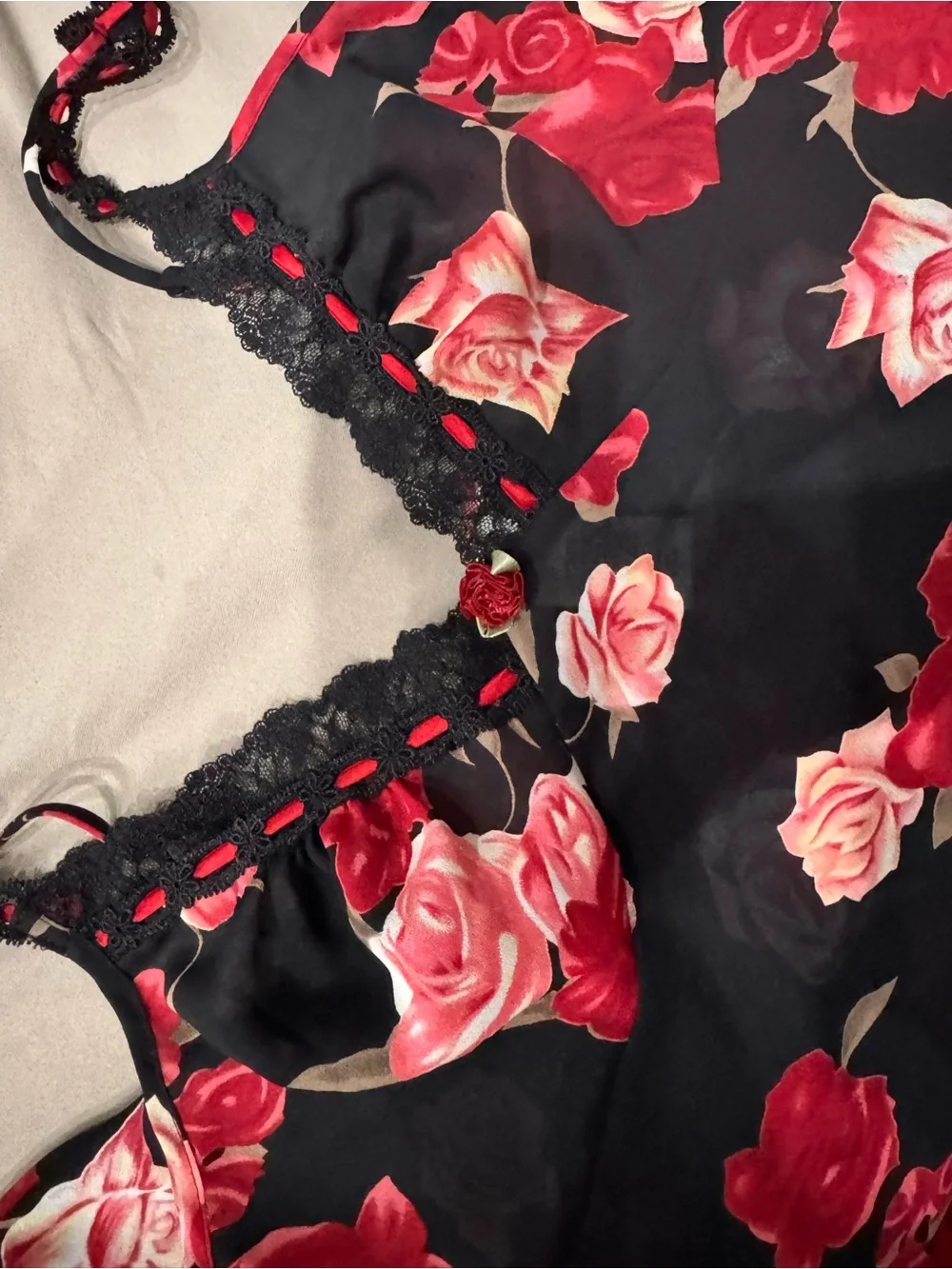 Floral Lace Trim Cami & Short Set - Black with Red Rose Print